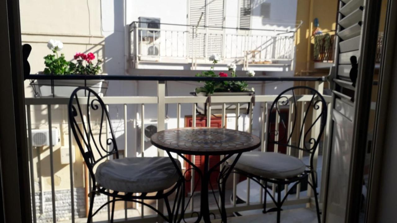 Casa Vacanze Chiara 泰拉西尼 外观 照片