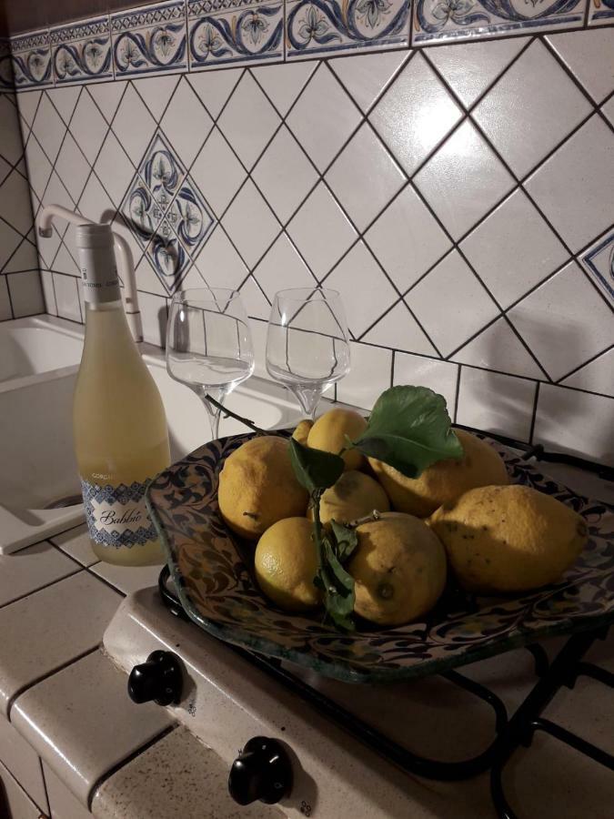 Casa Vacanze Chiara 泰拉西尼 外观 照片